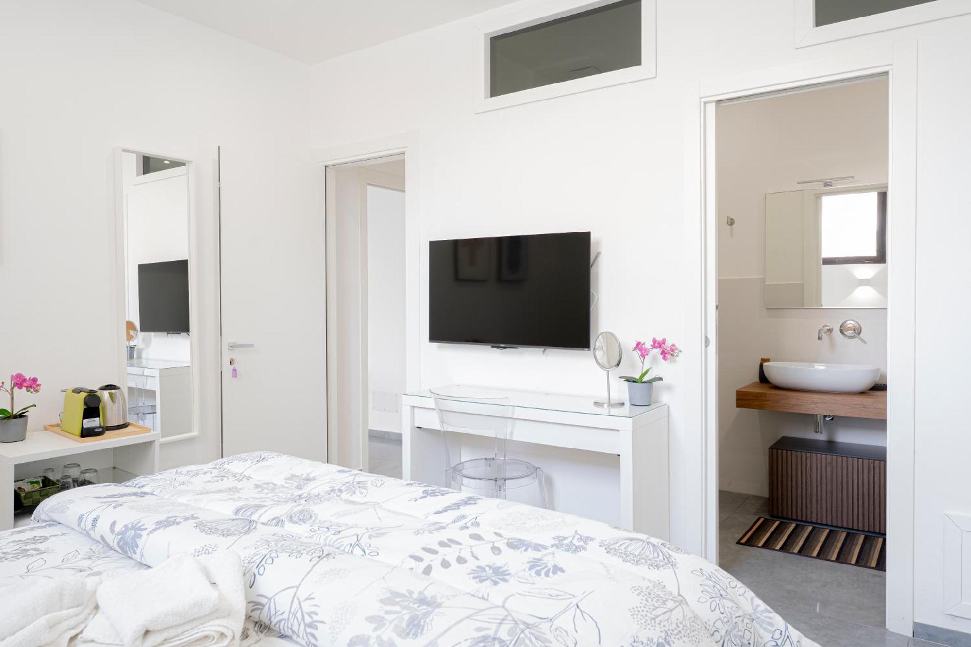 Eos - Elegants Apartments & Suites シラクーサ エクステリア 写真