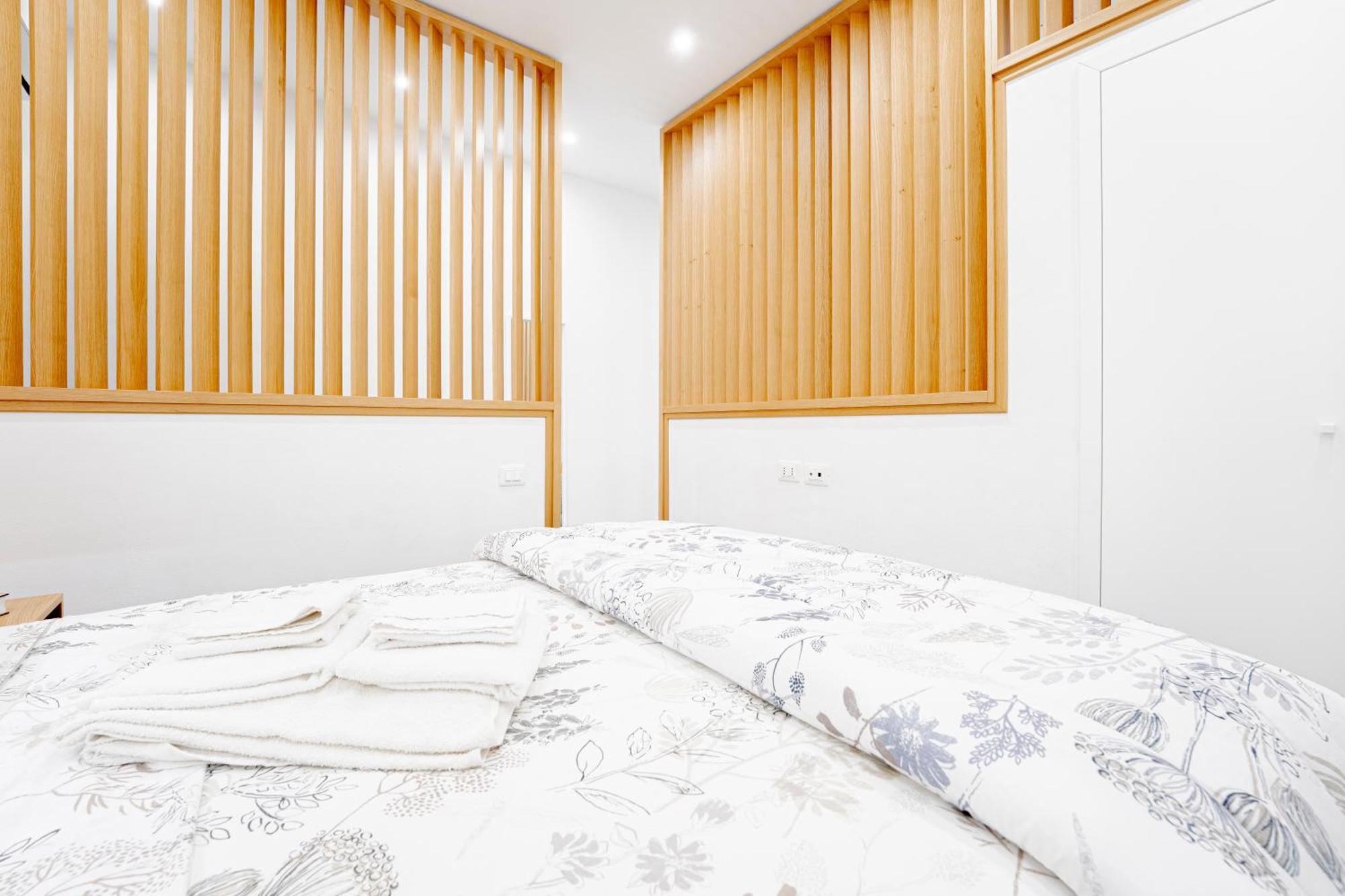 Eos - Elegants Apartments & Suites シラクーサ エクステリア 写真